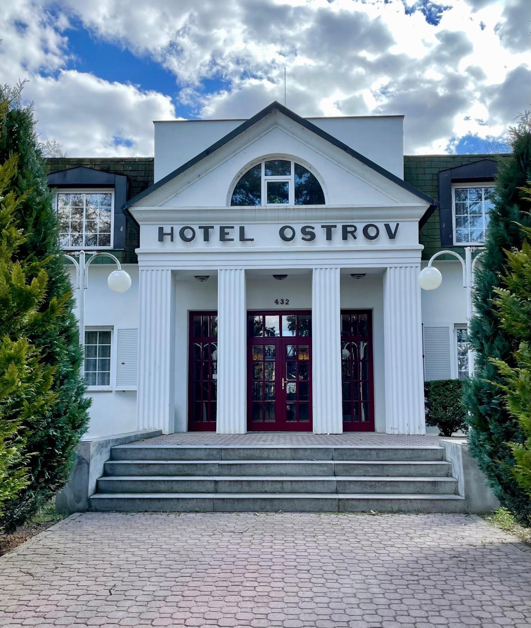 Hotel Ostrov Nymburk Exterior photo