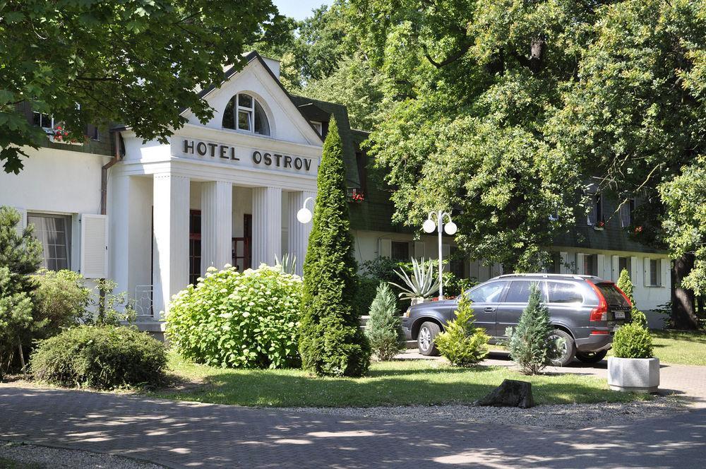 Hotel Ostrov Nymburk Exterior photo