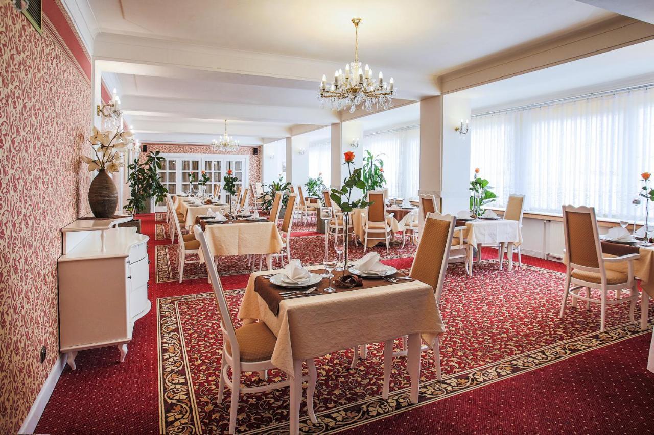 Hotel Ostrov Nymburk Exterior photo